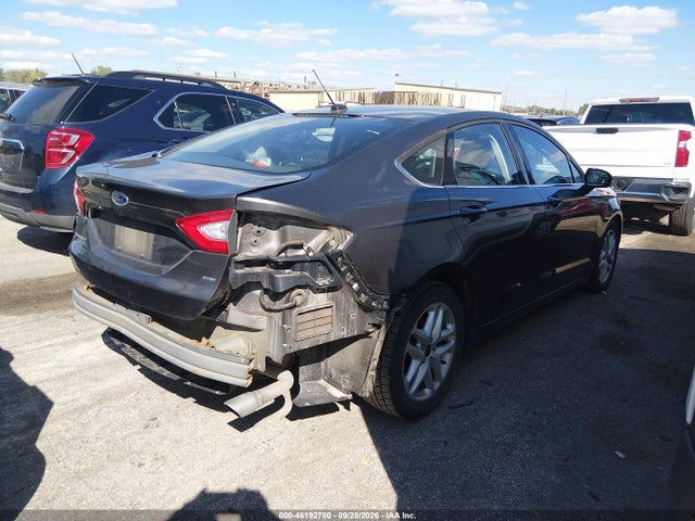46192780 :رقم المزاد ، 1FA6P0H78G5106738 vin ، 2016 Ford Fusion Se مزاد بيع