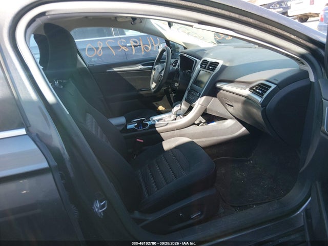 46192780 :رقم المزاد ، 1FA6P0H78G5106738 vin ، 2016 Ford Fusion Se مزاد بيع