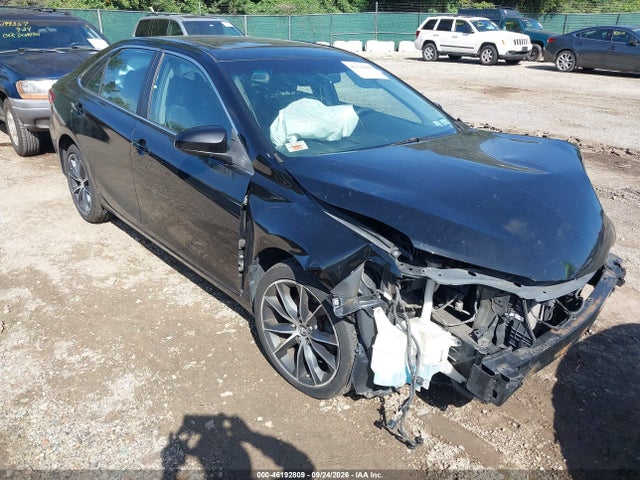 46192809 :رقم المزاد ، 4T1BF1FK7FU943067 vin ، 2015 Toyota Camry Le/xle/se/xse مزاد بيع