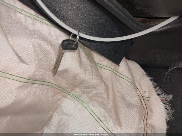 46192809 :رقم المزاد ، 4T1BF1FK7FU943067 vin ، 2015 Toyota Camry Le/xle/se/xse مزاد بيع