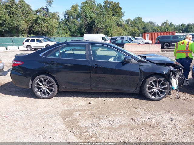 46192809 :رقم المزاد ، 4T1BF1FK7FU943067 vin ، 2015 Toyota Camry Le/xle/se/xse مزاد بيع
