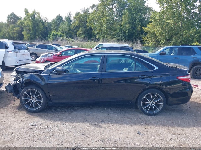 46192809 :رقم المزاد ، 4T1BF1FK7FU943067 vin ، 2015 Toyota Camry Le/xle/se/xse مزاد بيع