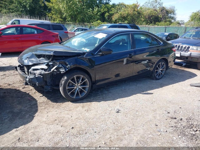 46192809 :رقم المزاد ، 4T1BF1FK7FU943067 vin ، 2015 Toyota Camry Le/xle/se/xse مزاد بيع