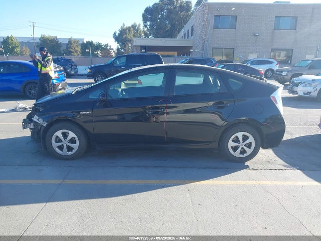 Auction sale of the 2015 Toyota Prius Two, vin: JTDKN3DU2F1961727, lot number: 46192838