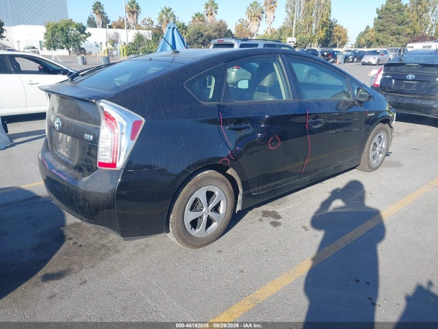 Auction sale of the 2015 Toyota Prius Two, vin: JTDKN3DU2F1961727, lot number: 46192838