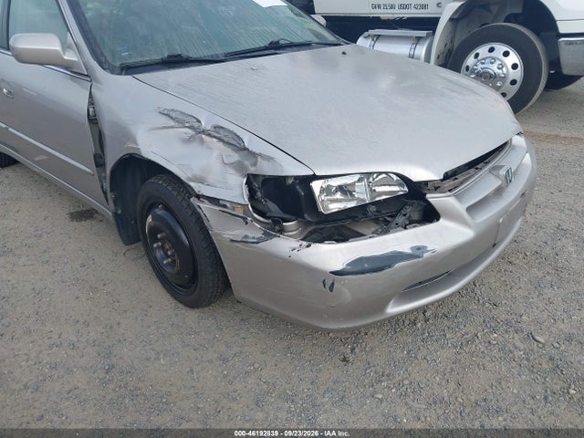 1998 Honda Accord Ex მანქანა იყიდება აუქციონზე, vin: 1HGCG5651WA081202, აუქციონის ნომერი: 46192839
