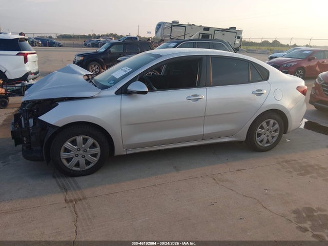 46192884 :رقم المزاد ، 3KPA24ADXNE491215 vin ، 2022 Kia Rio S مزاد بيع