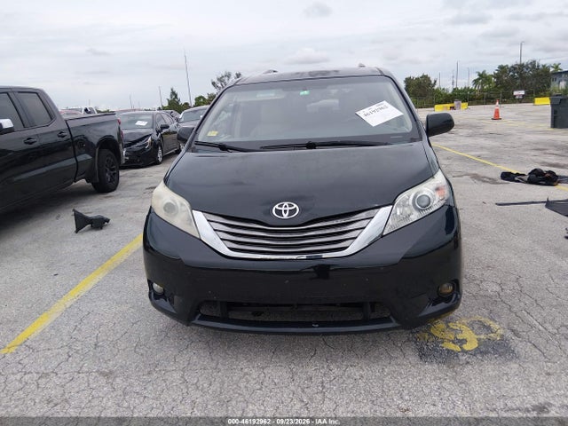 Продажа на аукционе авто 2015 Toyota Sienna Xle/xle 8 Passenger, vin: 5TDYK3DC9FS527902, номер лота: 46192962