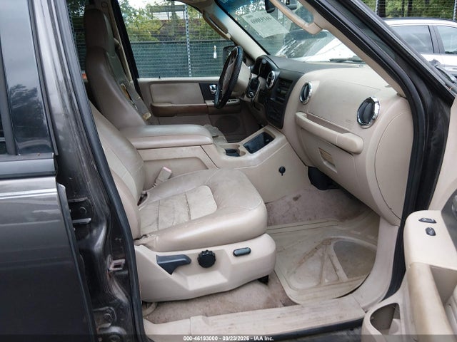 Продажа на аукционе авто 2005 Ford Expedition Eddie Bauer/king Ranch, vin: 1FMFU18565LA57650, номер лота: 46193000