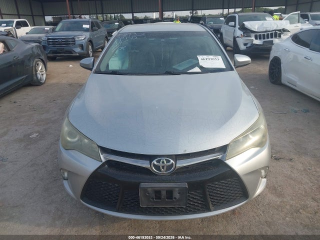 46193053 :رقم المزاد ، 4T1BF1FK9GU118830 vin ، 2016 Toyota Camry Se مزاد بيع