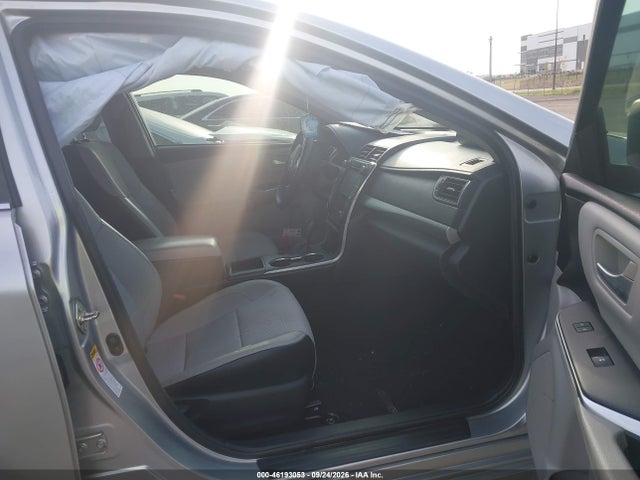 46193053 :رقم المزاد ، 4T1BF1FK9GU118830 vin ، 2016 Toyota Camry Se مزاد بيع