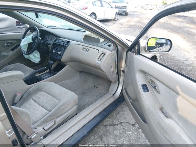 46193080 :رقم المزاد ، 1HGCG22461A031139 vin ، 2001 Honda Accord Cpe Lx مزاد بيع