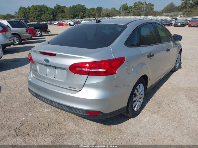 1FADP3E26GL305834 Ford FOCUS S