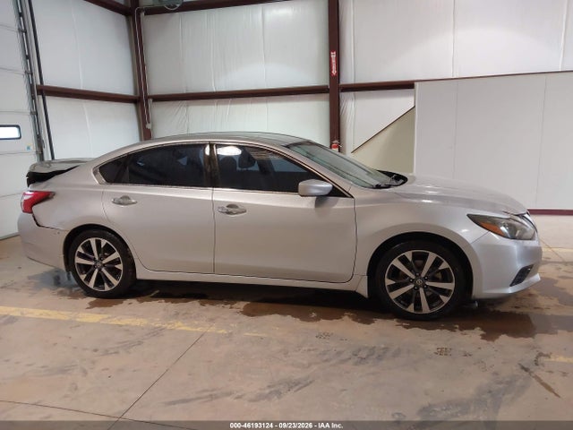 2016 Nissan Altima 2.5 Sr მანქანა იყიდება აუქციონზე, vin: 1N4AL3AP8GC130695, აუქციონის ნომერი: 46193124