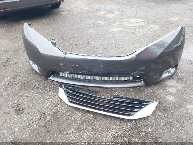 46193173 :رقم المزاد ، 5TDKK3DC2BS158932 vin ، 2011 Toyota Sienna Le V6 مزاد بيع