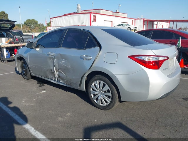 Toyota COROLLA LE 2015 5YFBURHE0FP315364 Image 3