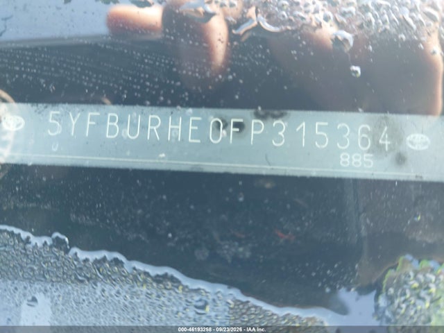 Toyota COROLLA LE 2015 5YFBURHE0FP315364 Image 9