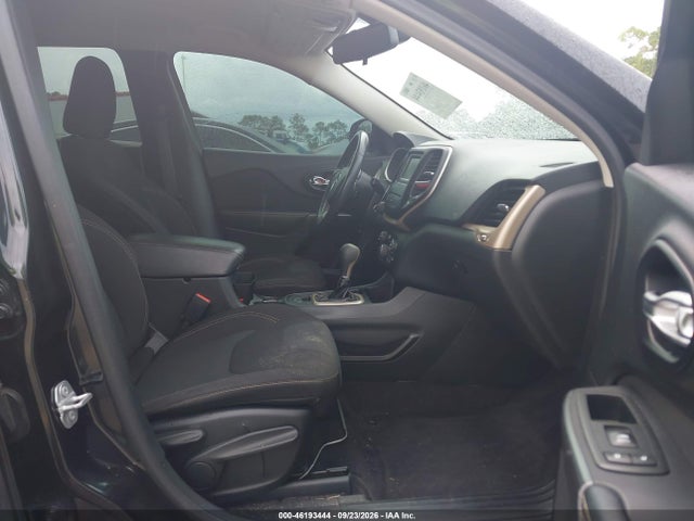 2016 Jeep Cherokee Latitude მანქანა იყიდება აუქციონზე, vin: 1C4PJLCS7GW247369, აუქციონის ნომერი: 46193444