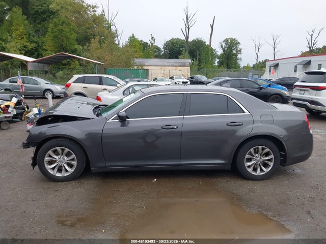 2015 Chrysler 300 Limited მანქანა იყიდება აუქციონზე, vin: 2C3CCAAG4FH903928, აუქციონის ნომერი: 46193493