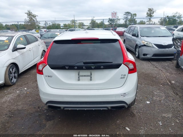 46193505 :رقم المزاد ، YV4612HKXG1006334 vin ، 2016 Volvo V60 Cross Country T5 مزاد بيع