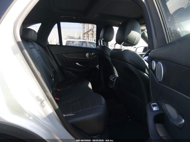 46193549 :رقم المزاد ، W1N0G8DBXLF810705 vin ، 2020 Mercedes-benz Glc 300 مزاد بيع