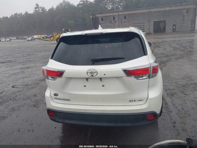 Toyota Highlander Xle V6 2016 5TDJKRFH5GS341028 Image 17