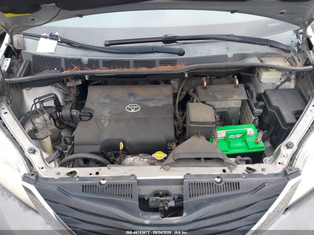 2012 Toyota Sienna Le V6 8 Passenger მანქანა იყიდება აუქციონზე, vin: 5TDKK3DC5CS266009, აუქციონის ნომერი: 46193672