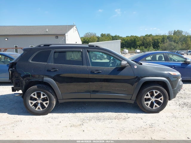 Продажа на аукционе авто 2016 Jeep Cherokee Trailhawk, vin: 1C4PJMBS6GW104808, номер лота: 46193828