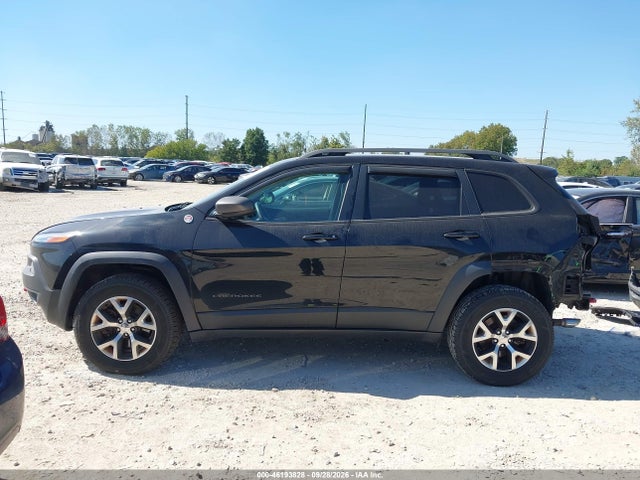 Продажа на аукционе авто 2016 Jeep Cherokee Trailhawk, vin: 1C4PJMBS6GW104808, номер лота: 46193828
