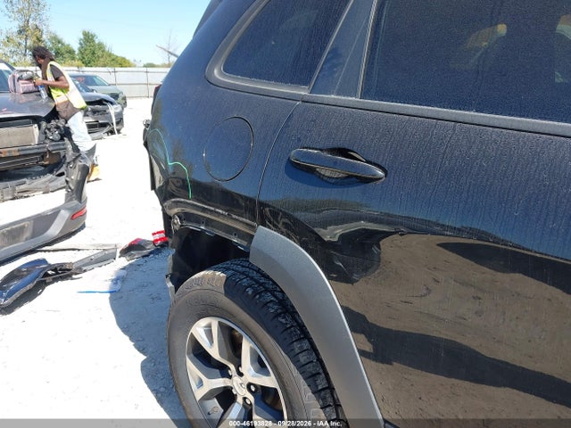 Продажа на аукционе авто 2016 Jeep Cherokee Trailhawk, vin: 1C4PJMBS6GW104808, номер лота: 46193828