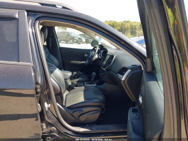 Продажа на аукционе авто 2016 Jeep Cherokee Trailhawk, vin: 1C4PJMBS6GW104808, номер лота: 46193828
