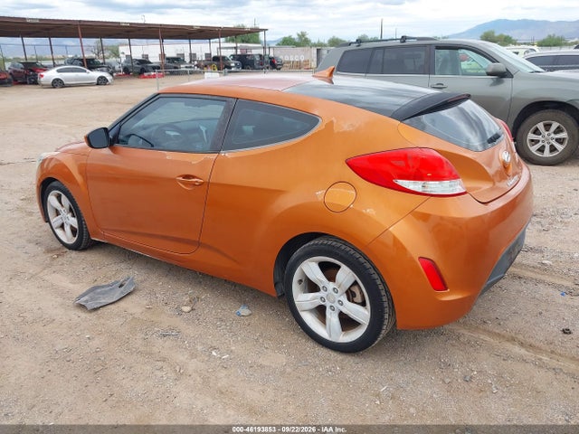 2013 Hyundai Veloster Base W/black მანქანა იყიდება აუქციონზე, vin: KMHTC6AD6DU151122, აუქციონის ნომერი: 46193853