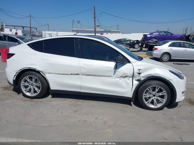 Продаж на аукціоні авто 2021 Tesla Model Y Standard Range, vin: 5YJYGDED3MF123395, номер лоту: 46193895