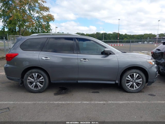 46193964 :رقم المزاد ، 5N1DR2MN1HC656030 vin ، 2017 Nissan Pathfinder Sv مزاد بيع