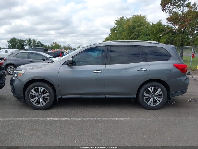 46193964 :رقم المزاد ، 5N1DR2MN1HC656030 vin ، 2017 Nissan Pathfinder Sv مزاد بيع