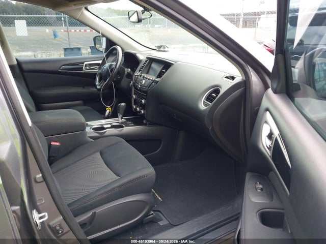 46193964 :رقم المزاد ، 5N1DR2MN1HC656030 vin ، 2017 Nissan Pathfinder Sv مزاد بيع