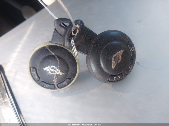 2009 Mini Cooper Hardtop მანქანა იყიდება აუქციონზე, vin: WMWMF33509TU72975, აუქციონის ნომერი: 46194003