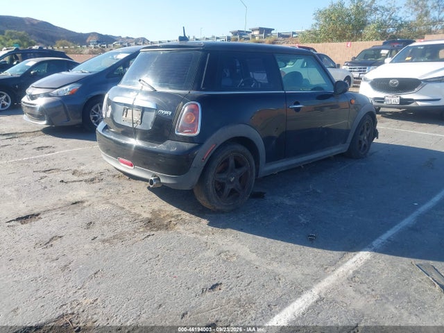 2009 Mini Cooper Hardtop მანქანა იყიდება აუქციონზე, vin: WMWMF33509TU72975, აუქციონის ნომერი: 46194003