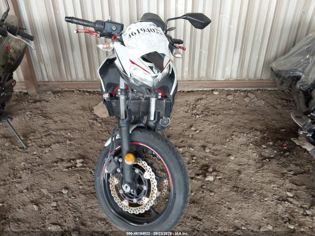 2022 Kawasaki Er650 K მანქანა იყიდება აუქციონზე, vin: ML5EREK15NDA58794, აუქციონის ნომერი: 46194022