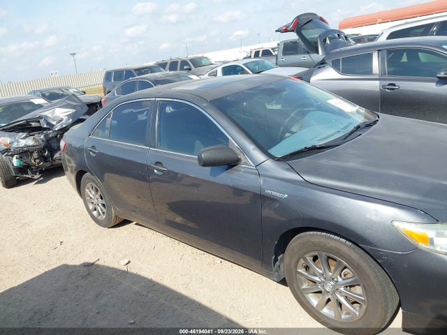 46194041 :رقم المزاد ، 4T1BB3EK3BU136208 vin ، 2011 Toyota Camry Hybrid مزاد بيع