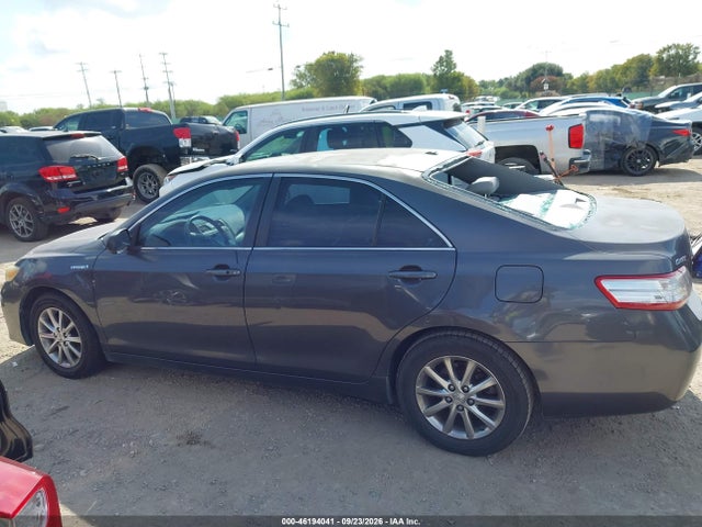 46194041 :رقم المزاد ، 4T1BB3EK3BU136208 vin ، 2011 Toyota Camry Hybrid مزاد بيع