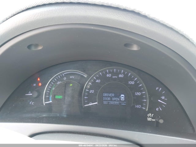 46194041 :رقم المزاد ، 4T1BB3EK3BU136208 vin ، 2011 Toyota Camry Hybrid مزاد بيع