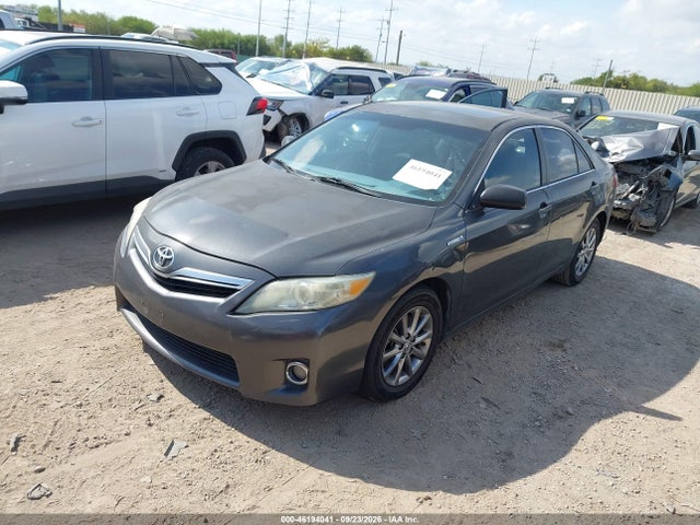 46194041 :رقم المزاد ، 4T1BB3EK3BU136208 vin ، 2011 Toyota Camry Hybrid مزاد بيع