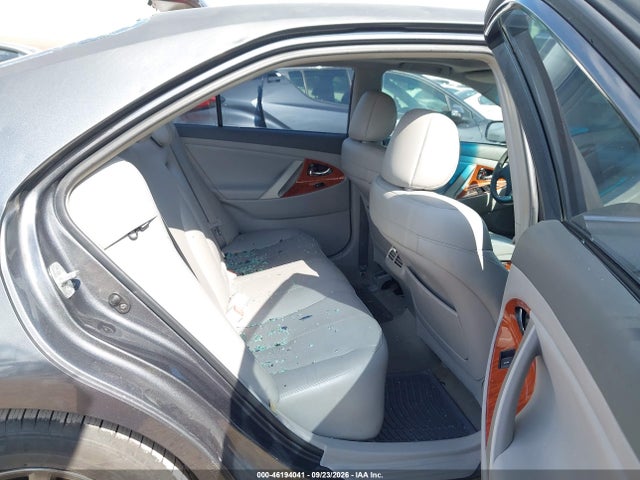 46194041 :رقم المزاد ، 4T1BB3EK3BU136208 vin ، 2011 Toyota Camry Hybrid مزاد بيع