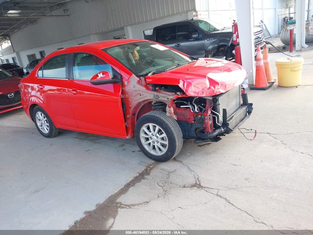 46194053 :رقم المزاد ، 1G1JD5SBXK4112118 vin ، 2019 Chevrolet Sonic Lt Auto مزاد بيع