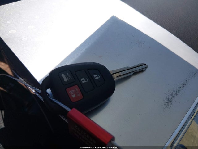 46194100 :رقم المزاد ، 5YFBURHE6GP434196 vin ، 2016 Toyota Corolla S Plus مزاد بيع