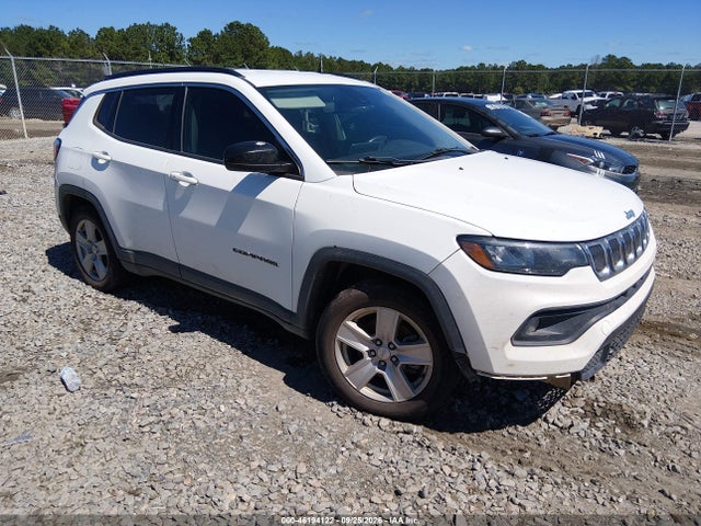 46194122 :رقم المزاد ، 3C4NJCBB0NT225712 vin ، 2022 Jeep Compass Latitude مزاد بيع
