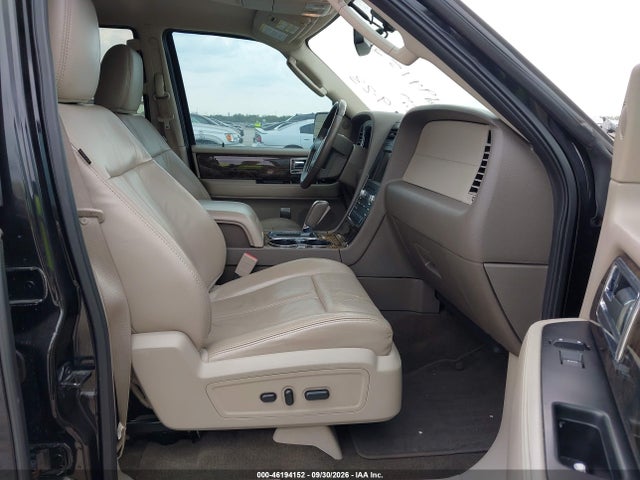 46194152 :رقم المزاد ، 5LMJJ2HT0FEJ09431 vin ، 2015 Lincoln Navigator مزاد بيع