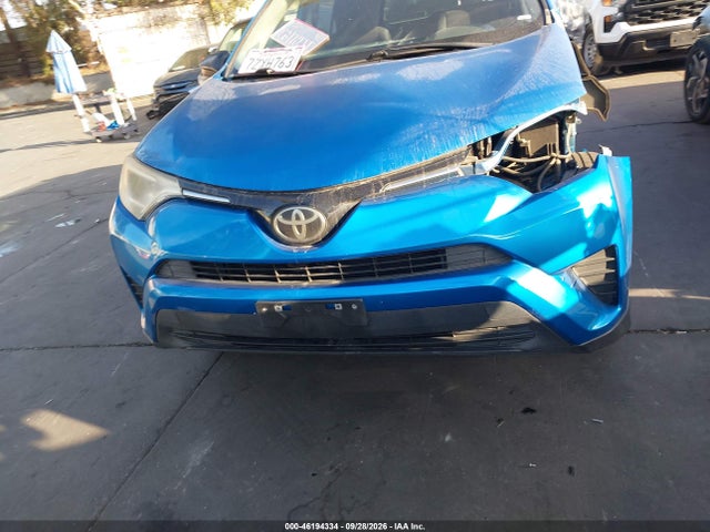 2017 Toyota Rav4 Le მანქანა იყიდება აუქციონზე, vin: JTMZFREV3HJ703273, აუქციონის ნომერი: 46194334