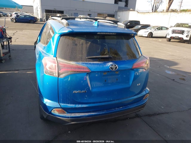 2017 Toyota Rav4 Le მანქანა იყიდება აუქციონზე, vin: JTMZFREV3HJ703273, აუქციონის ნომერი: 46194334
